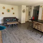 Location Port Frejus, Bord De Mer